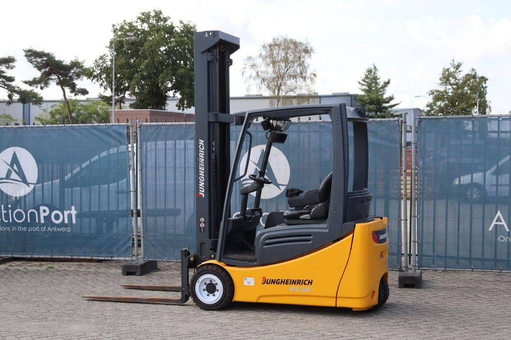 Forklift Jungheinrich EFG 220 Electric 1750kg 8.5m 2012