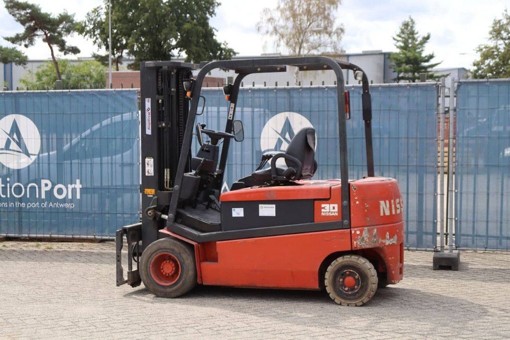 Gabelstapler Nissan G002L-30CU Elektro 3000kg 4,7m 2002