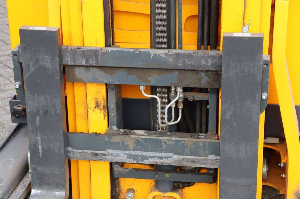 Reach truck Jungheinrich ETV214 Electric 1400kg 10m 2014