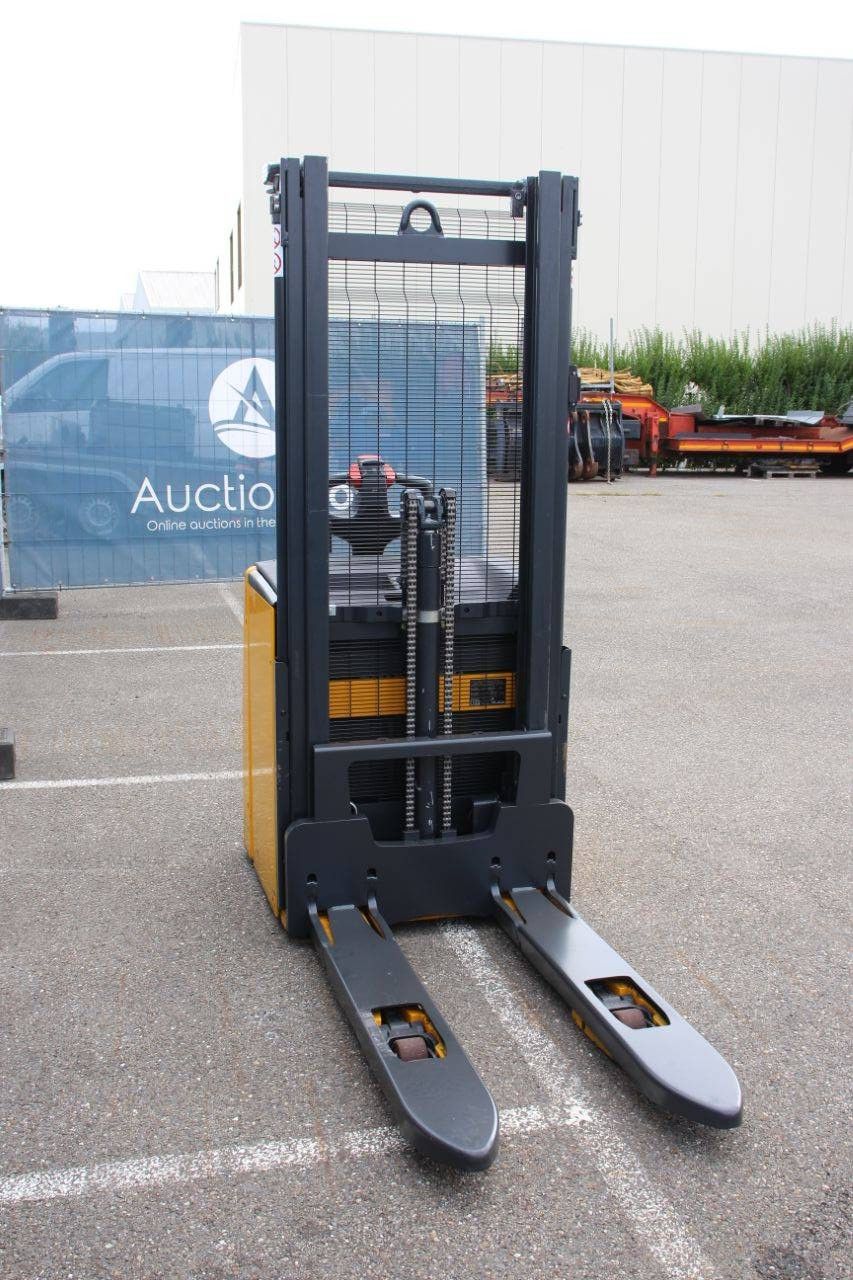 Hochhubwagen Linde L14 Elektro 1400kg 3,03m 2021 Demo