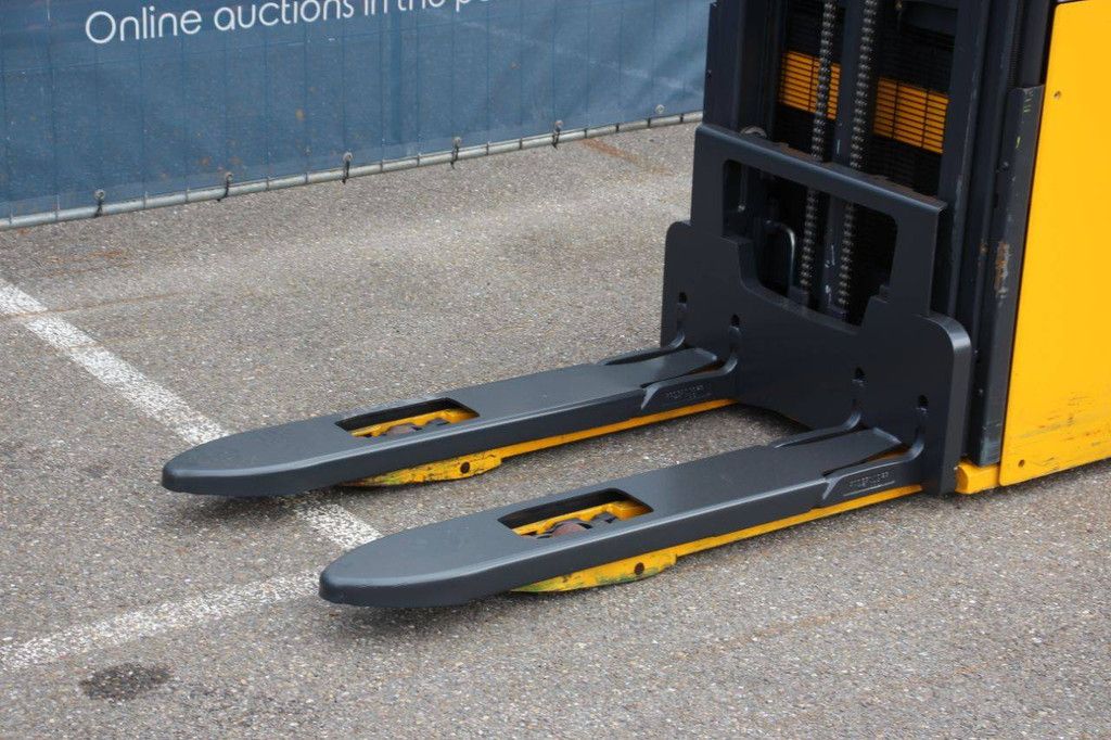 Hochhubwagen Linde L14 Elektro 1400kg 3,03m 2021 Demo