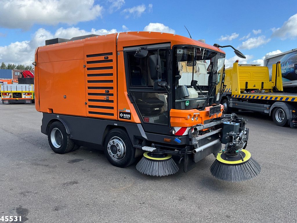 Ravo 5-Serie 580 with 3-rd brush