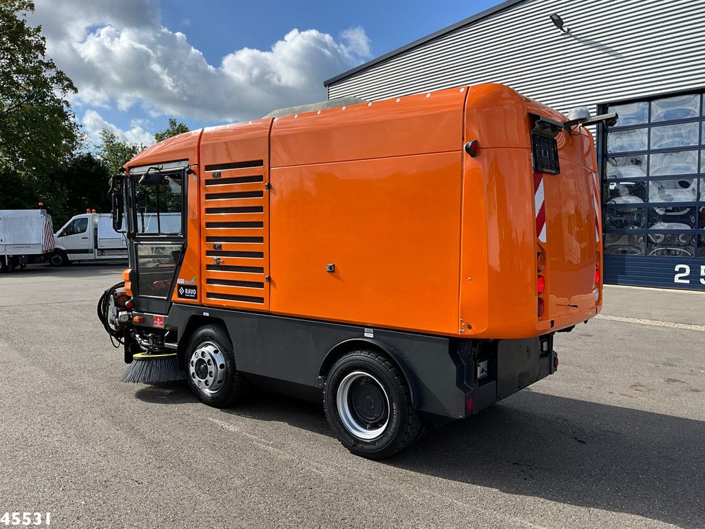Ravo 5-Serie 580 with 3-rd brush