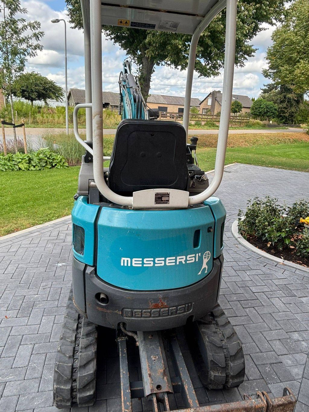 Mini excavator Messersi M-16U Diesel 14kW 2012