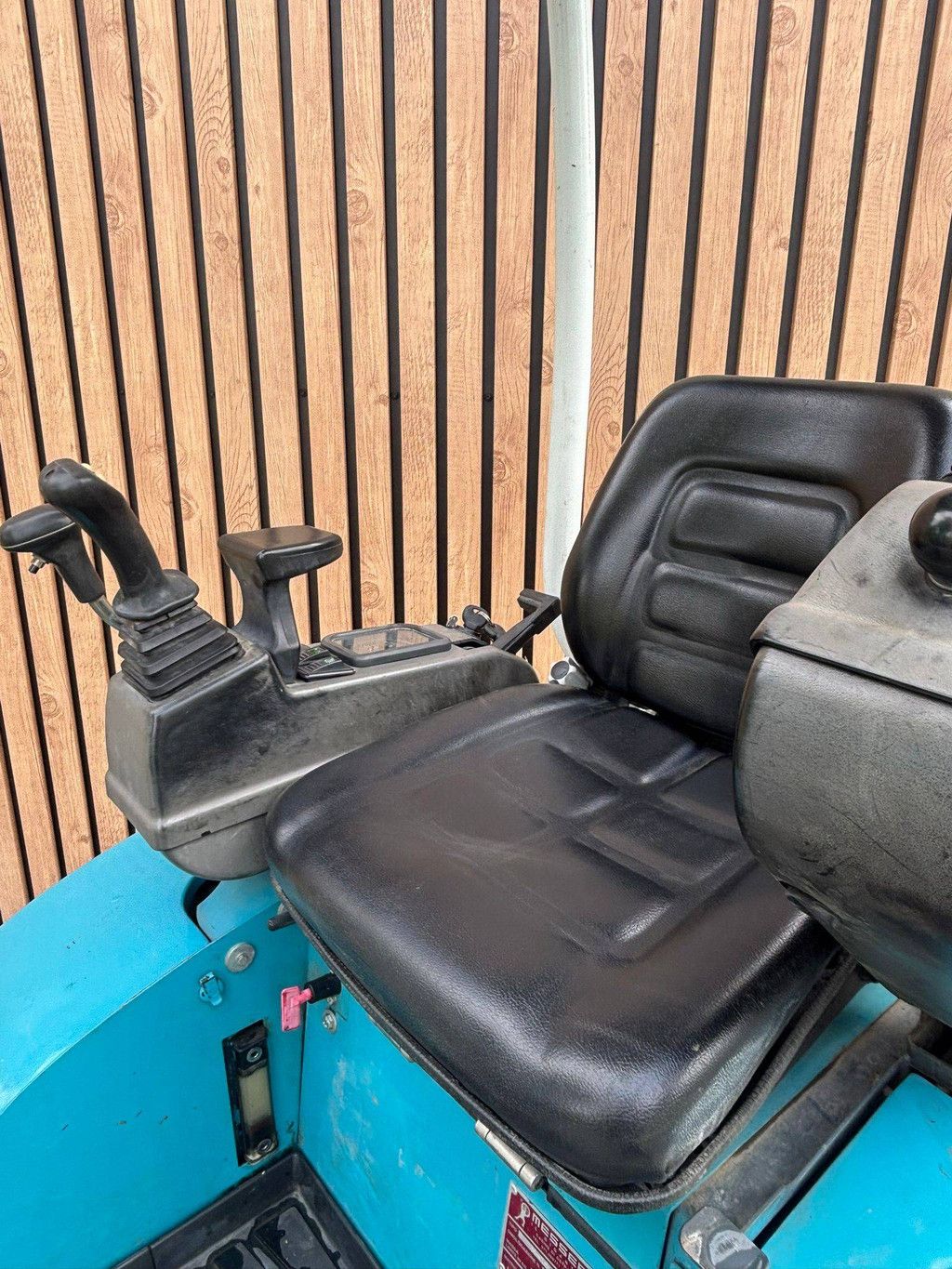 Mini excavator Messersi M-16U Diesel 14kW 2012