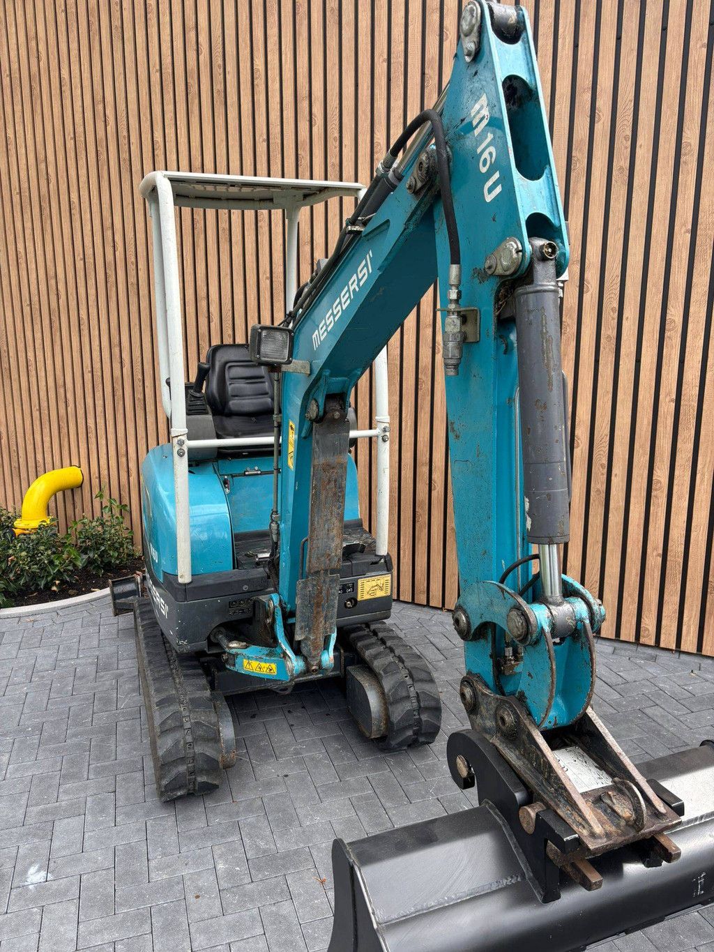 Mini excavator Messersi M-16U Diesel 14kW 2012