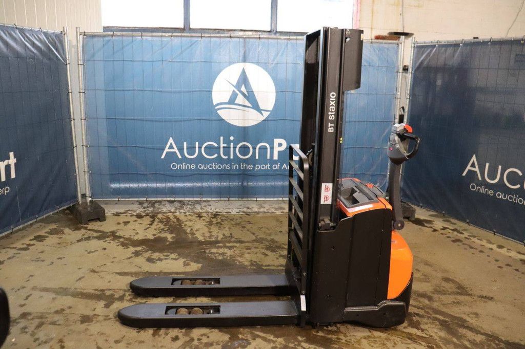 Toyota BT SWE140L Elektro-Stapler 1400 kg 2,7 m 2014