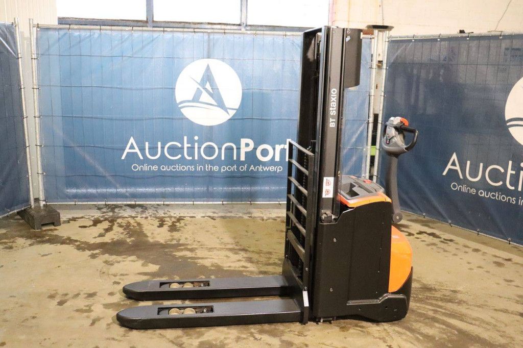 Toyota BT SWE140L Elektro-Stapler 1400kg 2,65m 2015