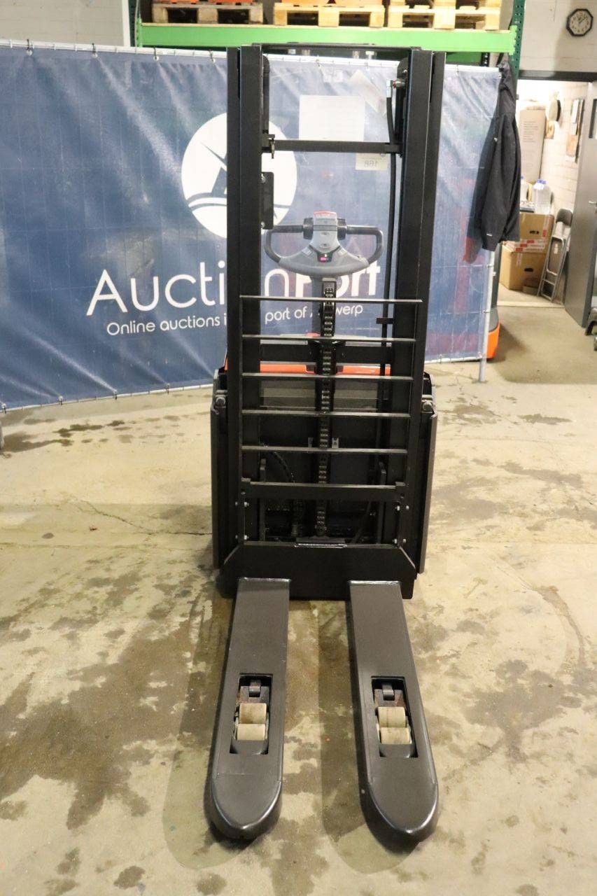 Toyota BT SWE140L Elektro-Stapler 1400kg 2,65m 2015
