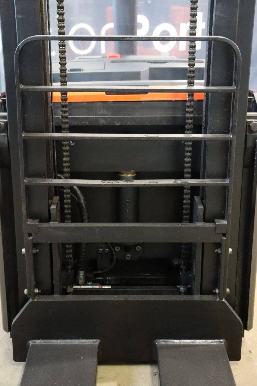 Stacker Toyota SWE140L Electric 1400kg 2.7m 2014