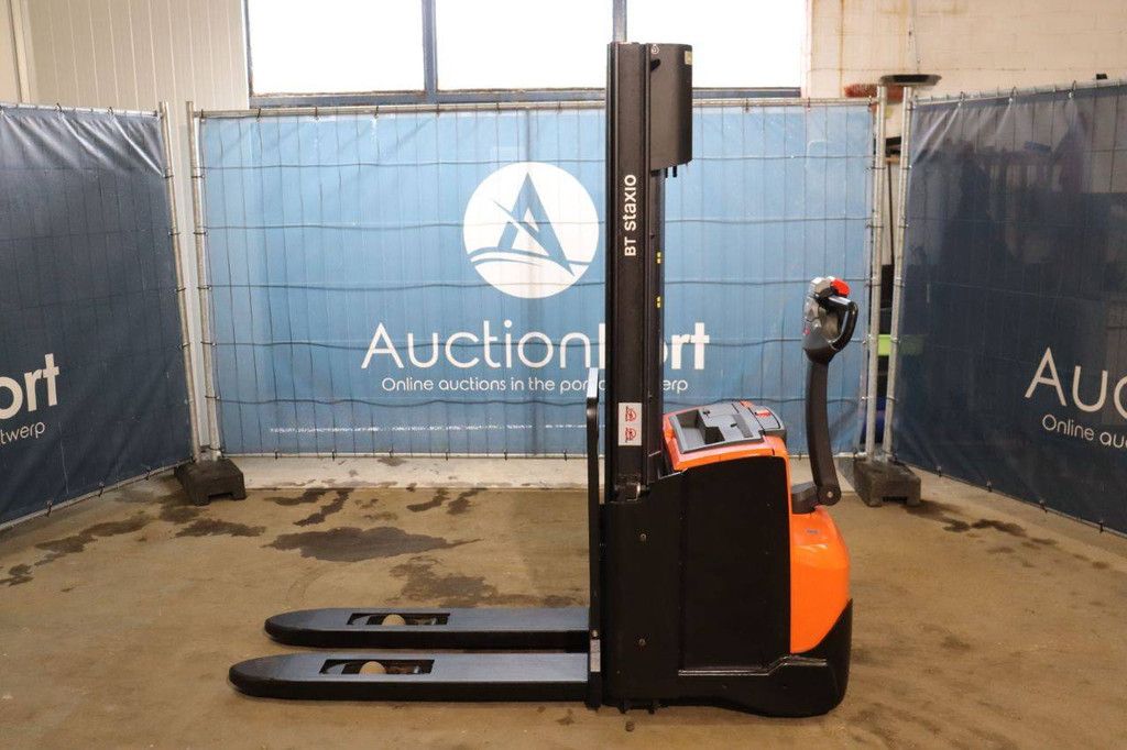 Stacker Toyota SWE140L Electric 1400kg 2.7m 2014