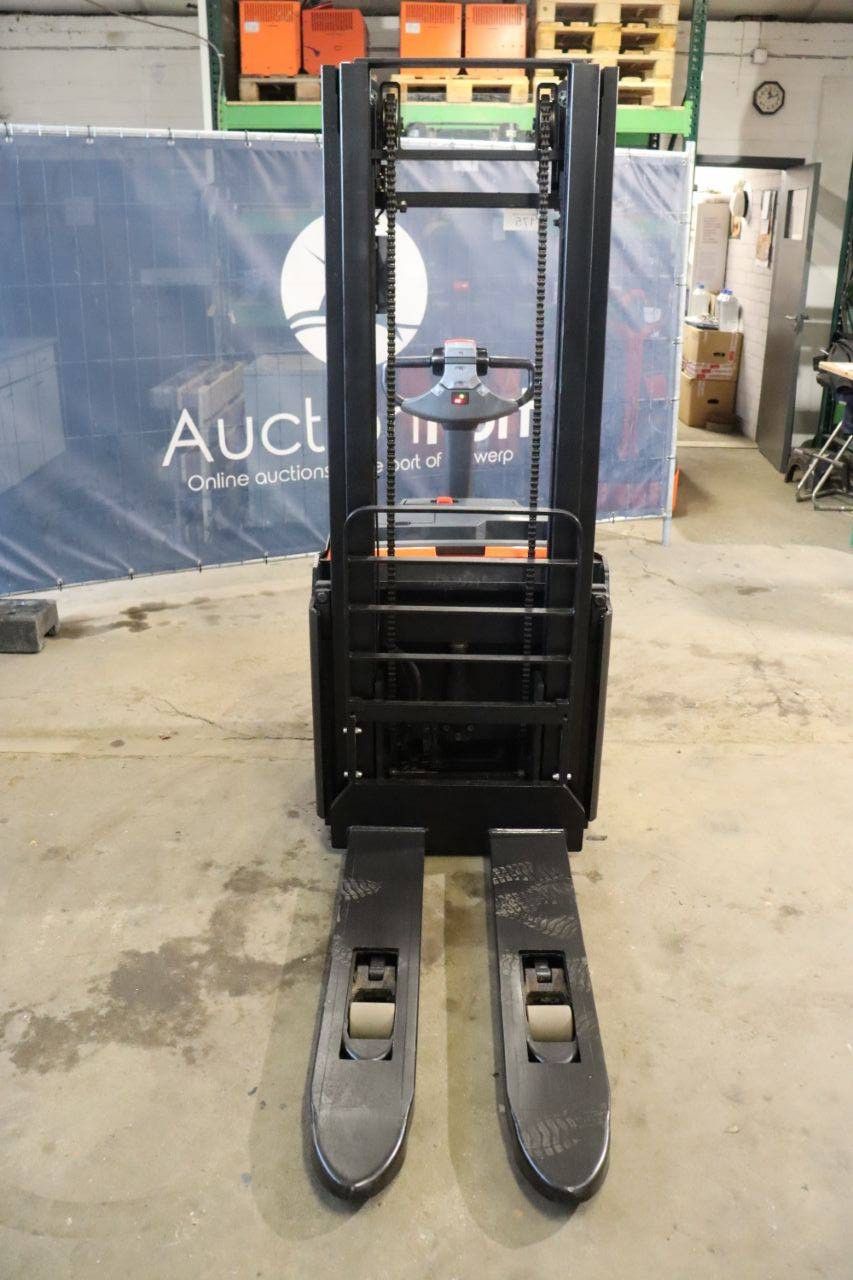 Stacker Toyota SWE140L Electric 1400kg 2.7m 2014