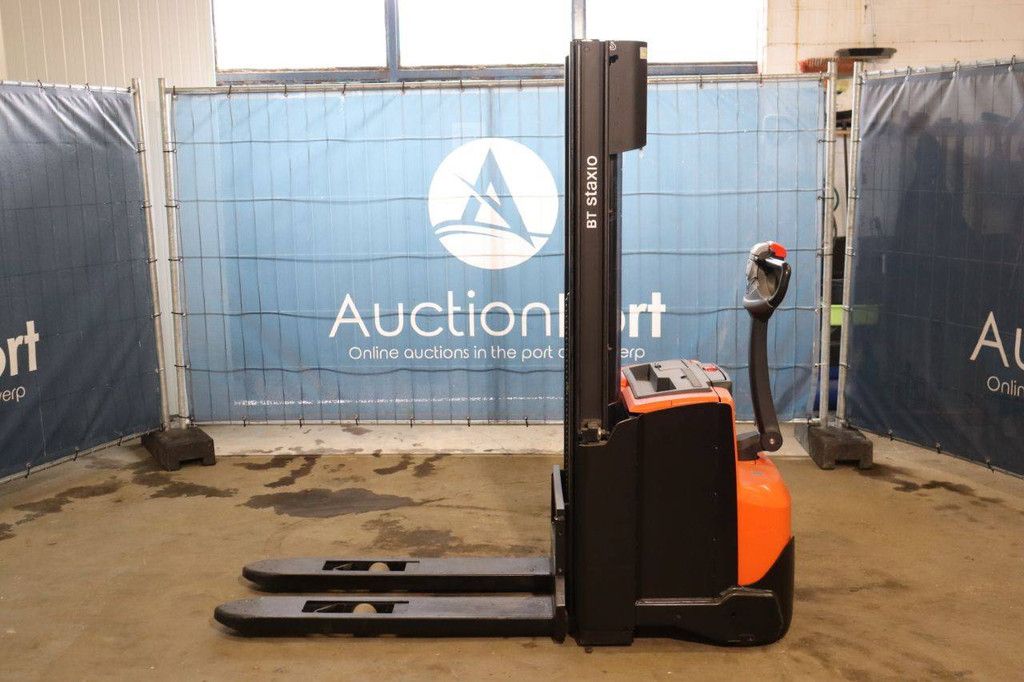 Hochhubwagen Toyota SWE120 Elektro 1200kg 2018