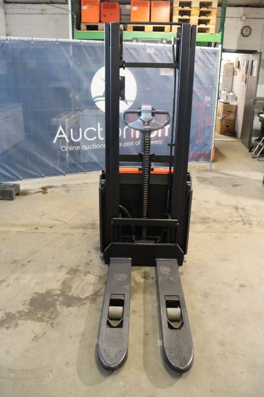 Hochhubwagen Toyota SWE120 Elektro 1200kg 2018