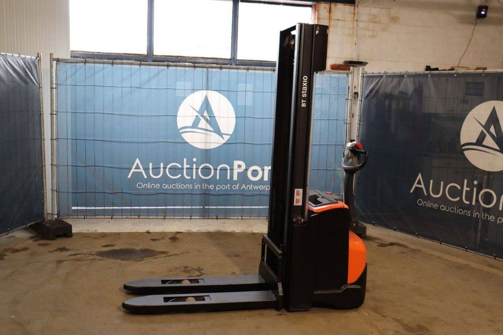 Stacker Toyota SWE140 Electric 1400kg 3.25m 2017