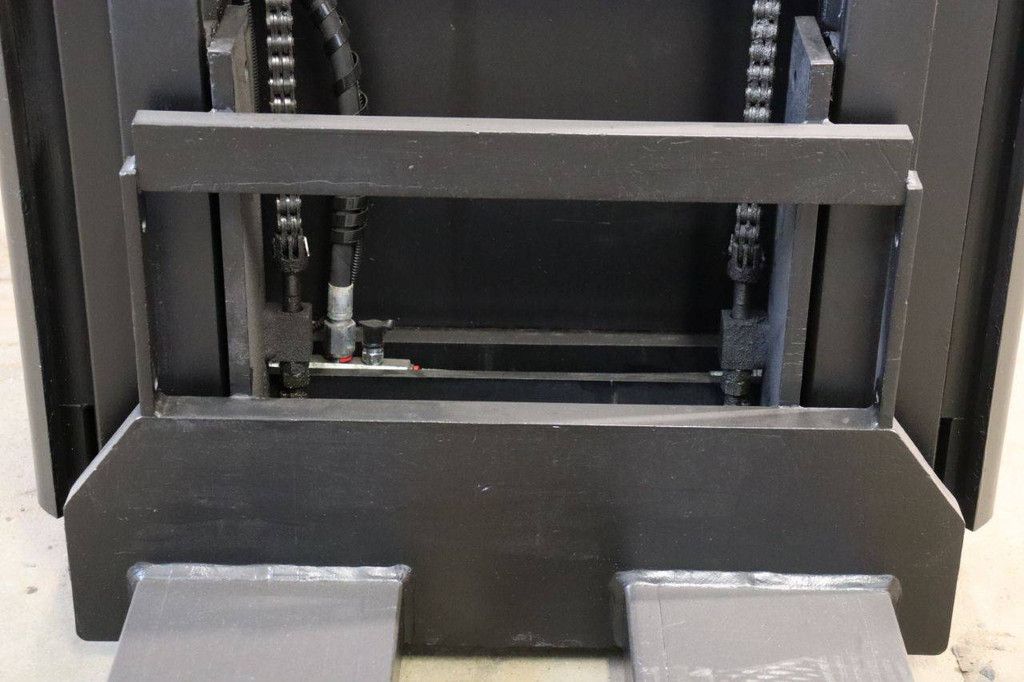 Stacker Toyota SWE140 Electric 1400kg 3.25m 2017