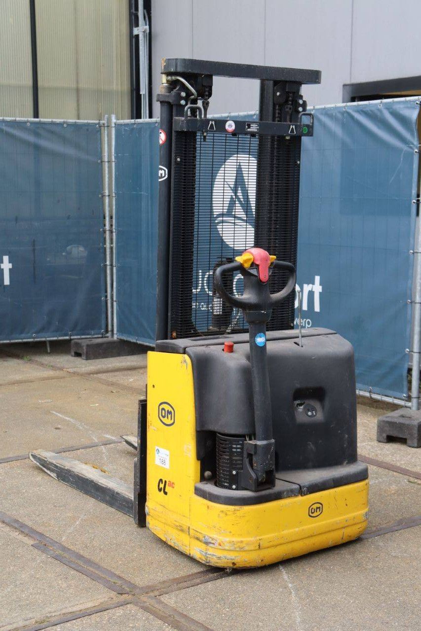 Stacker OMG CL 10.5 ac Electric 1050kg 4.2m 2008