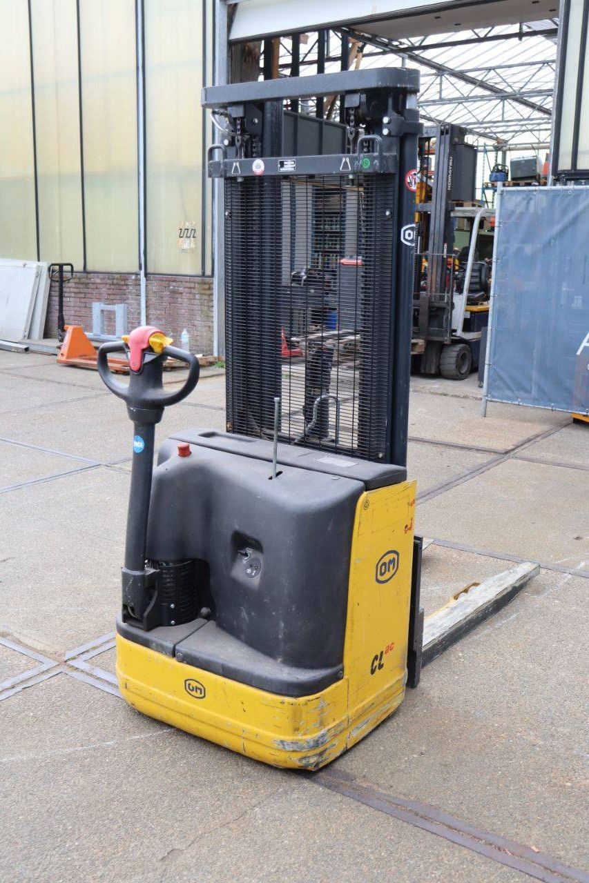 Stacker OMG CL 10.5 ac Electric 1050kg 4.2m 2008