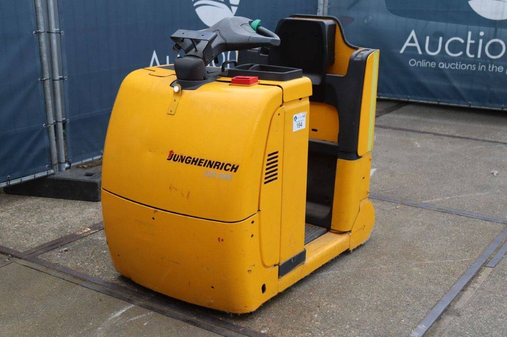 Jungheinrich EZS 350 Elektrotraktor 2011