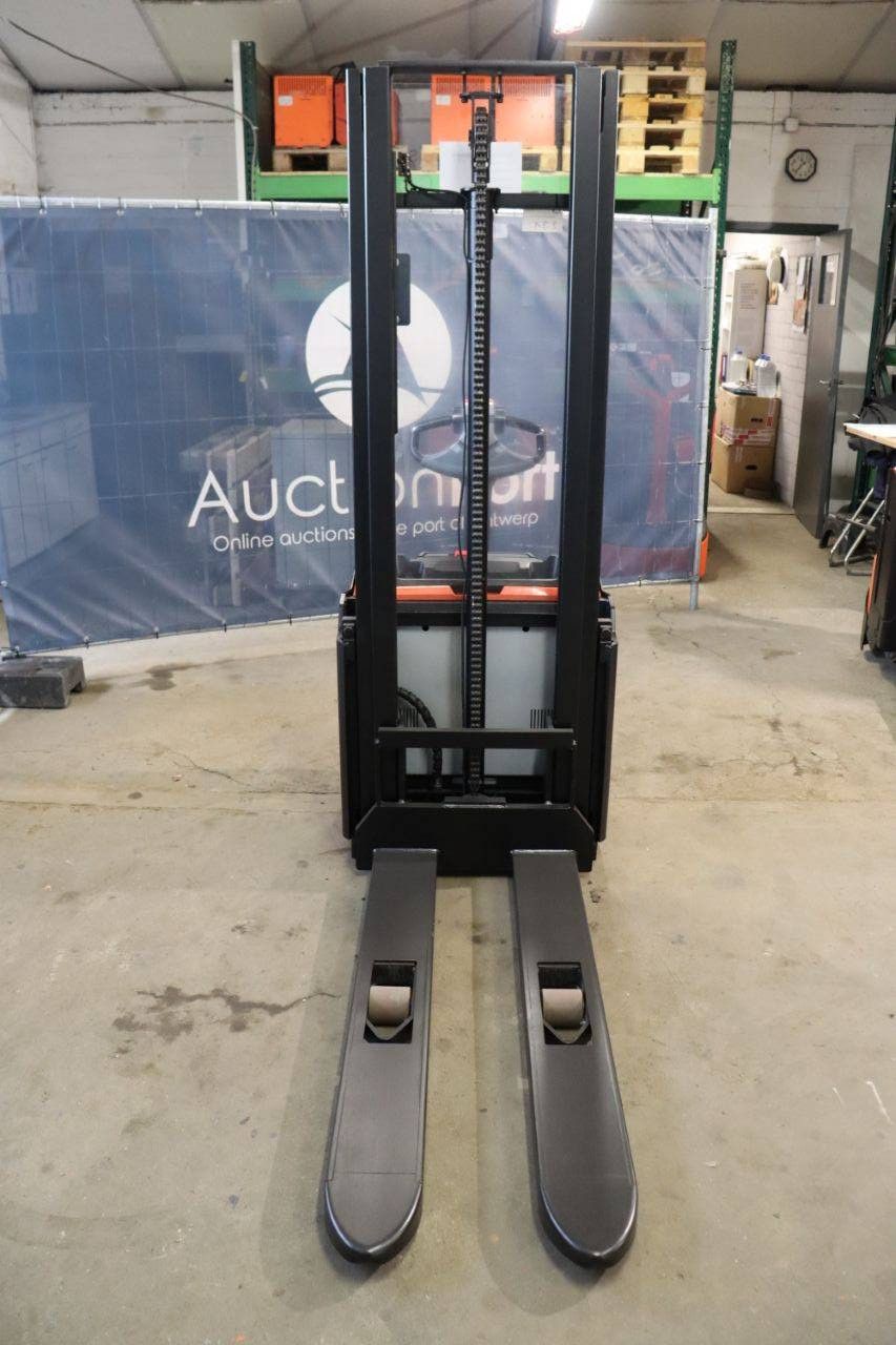 Toyota SWE100 Electric Stacker 1000kg 3.3m 2019