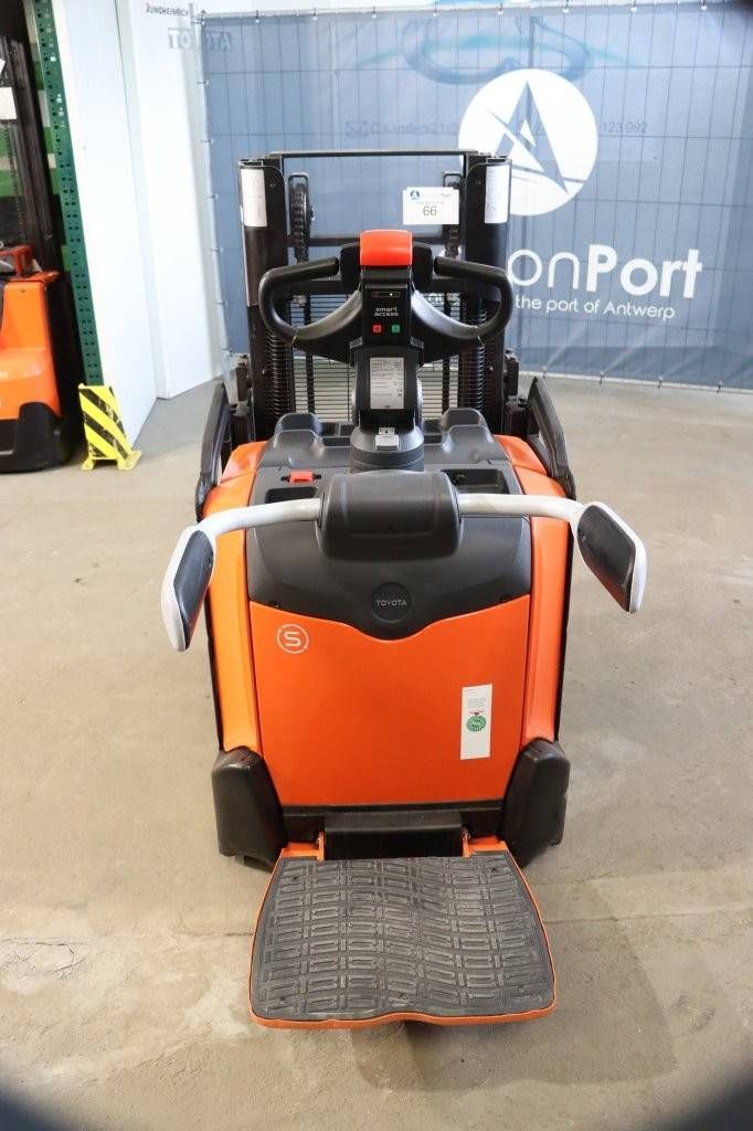 Toyota SPE200D Electric Stacker 1000kg 2.0m 2021