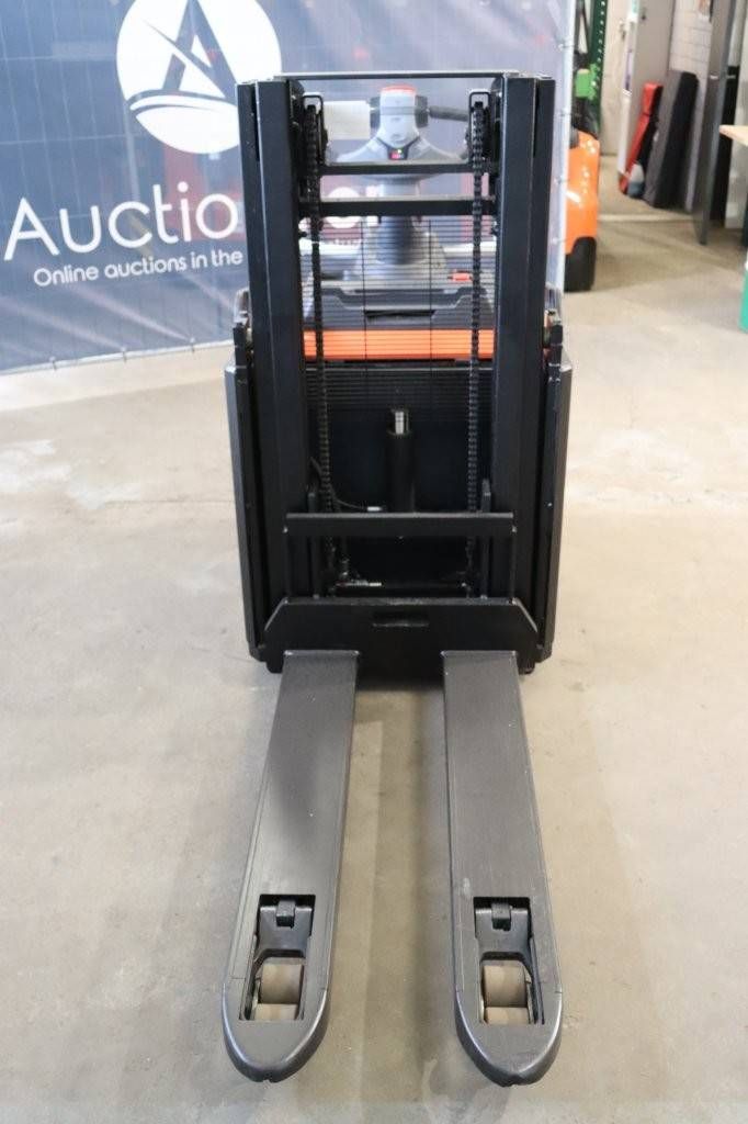 Toyota SPE200D Electric Stacker 1000kg 2.0m 2021