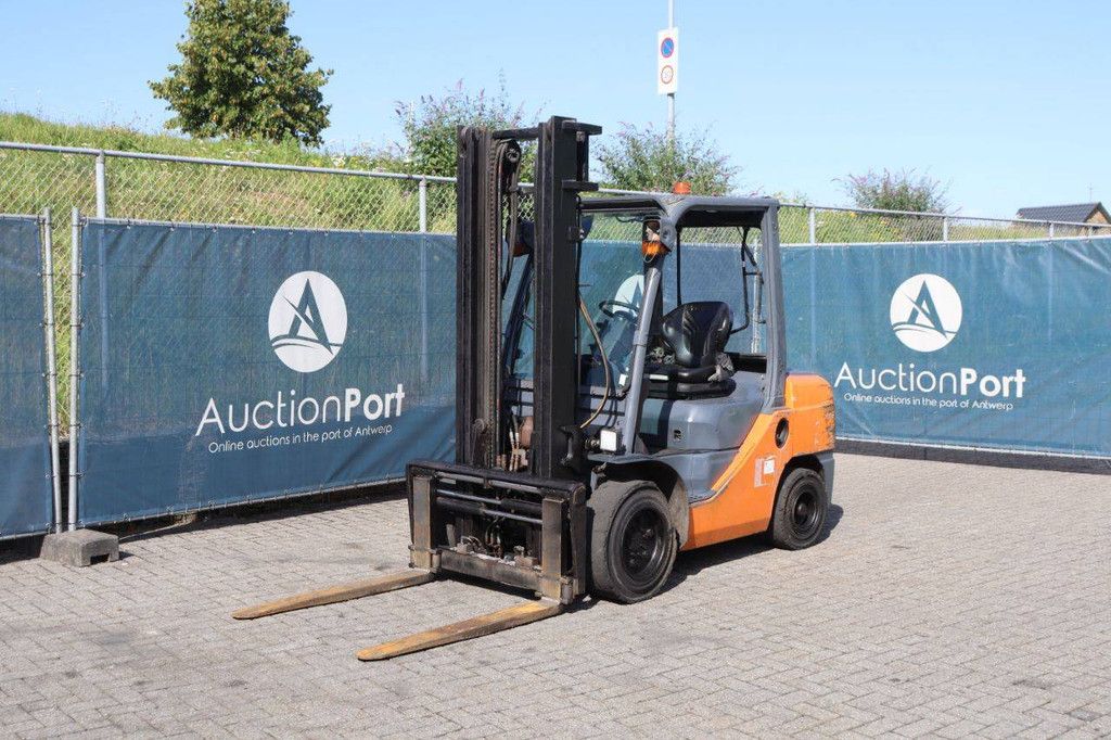Gabelstapler Toyota 52-8FDJF35 Diesel 2200kg 3,7m 2012
