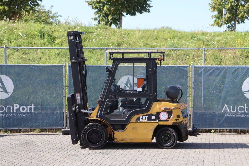 Forklift Caterpillar 30 LPG 3000kg