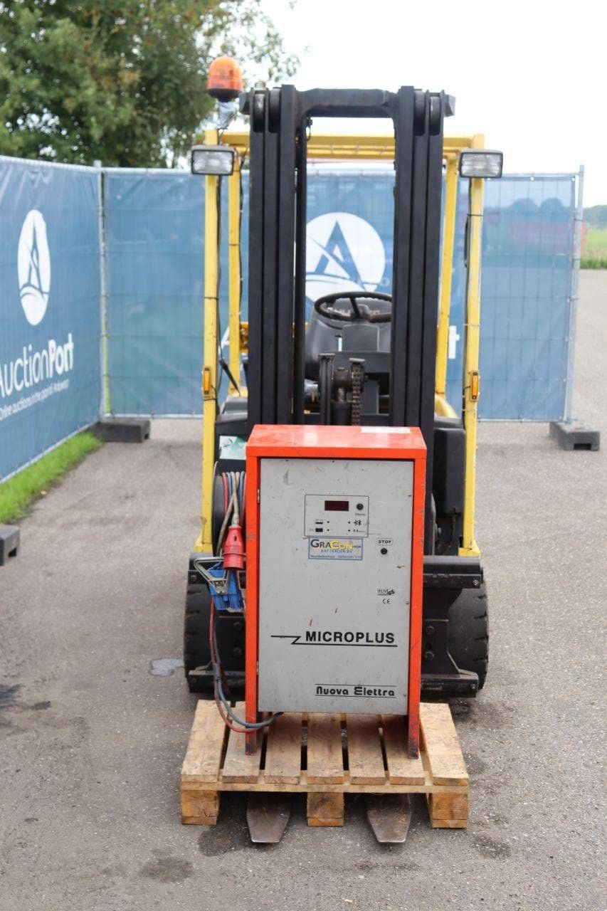 Hyster J2.00XMT Elektro-Gabelstapler 1890 kg 4,8 m 2016