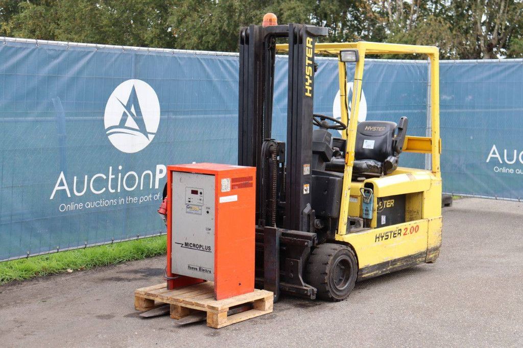 Hyster J2.00XMT Elektro-Gabelstapler 1890 kg 4,8 m 2016