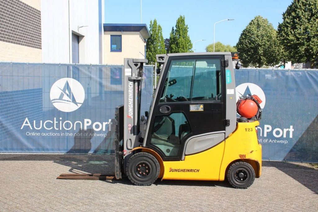 Gabelstapler Jungheinrich TFG 320S LPG 2000kg 4,4m 2020