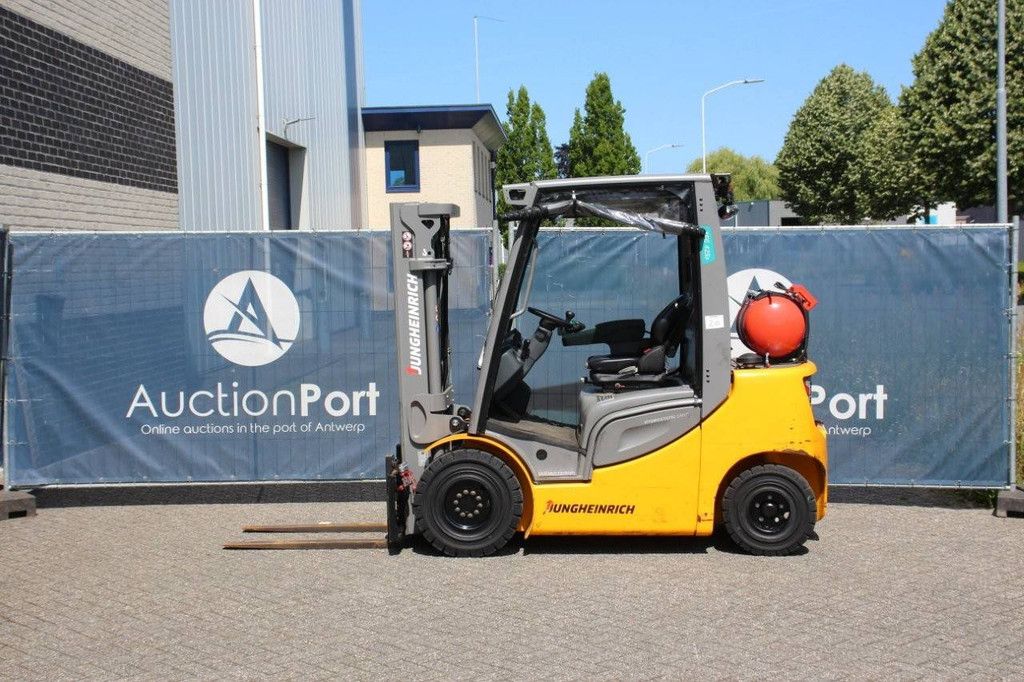 Gabelstapler Jungheinrich TFG 425s Treibgas 2500kg 4,4m 2019