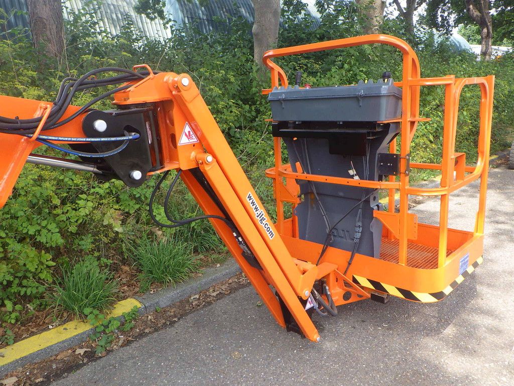 JLG E300AJP Elektrische Gelenkteleskoparbeitsbühne 11,19 m 2011