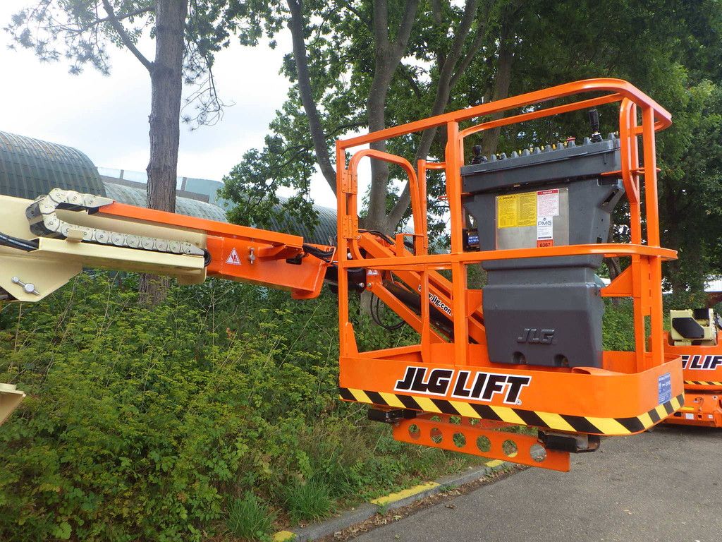 JLG E300AJP Elektrische Gelenkteleskoparbeitsbühne 11,19 m 2011
