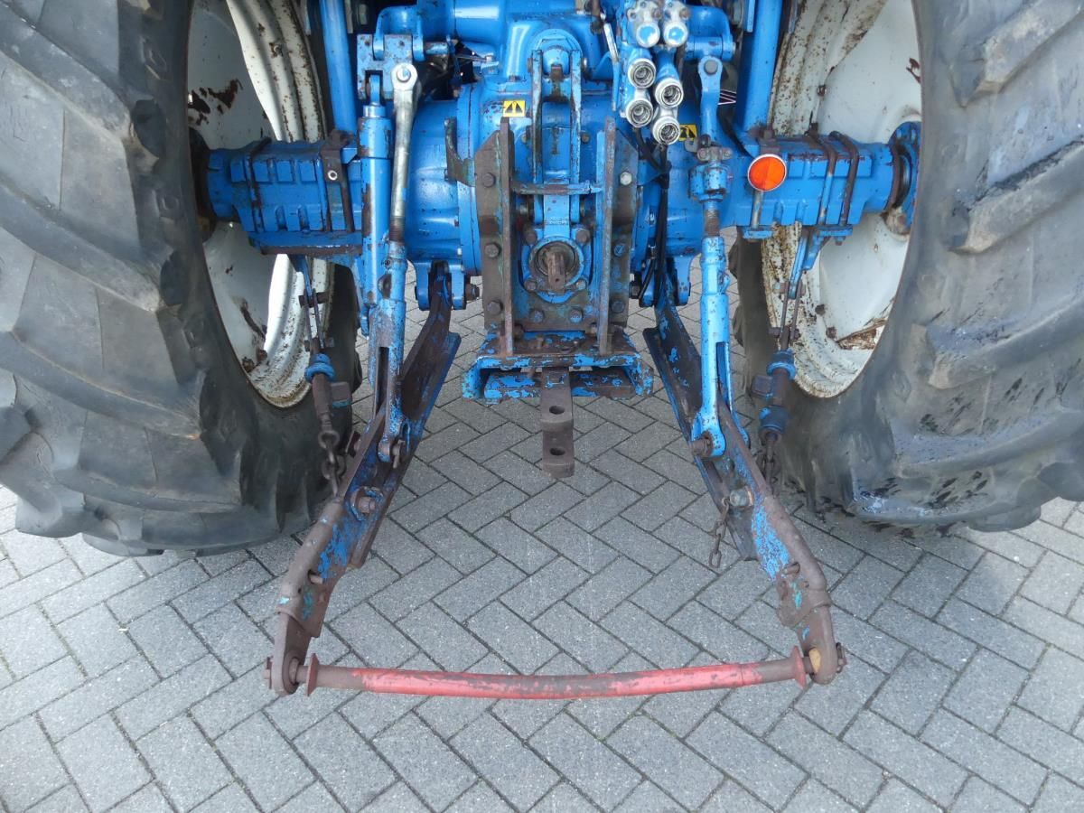 Ford 7710