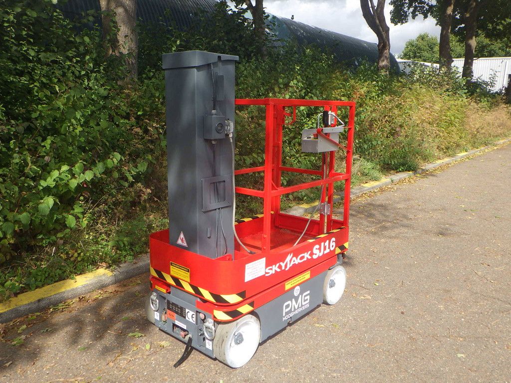 Skyjack SJ16 Elektrischer Mastlift 6,75 m 2013