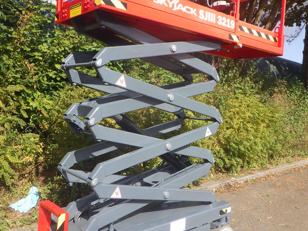 Scherenbühne Skyjack SJ3219 Elektro 7,81m 2017