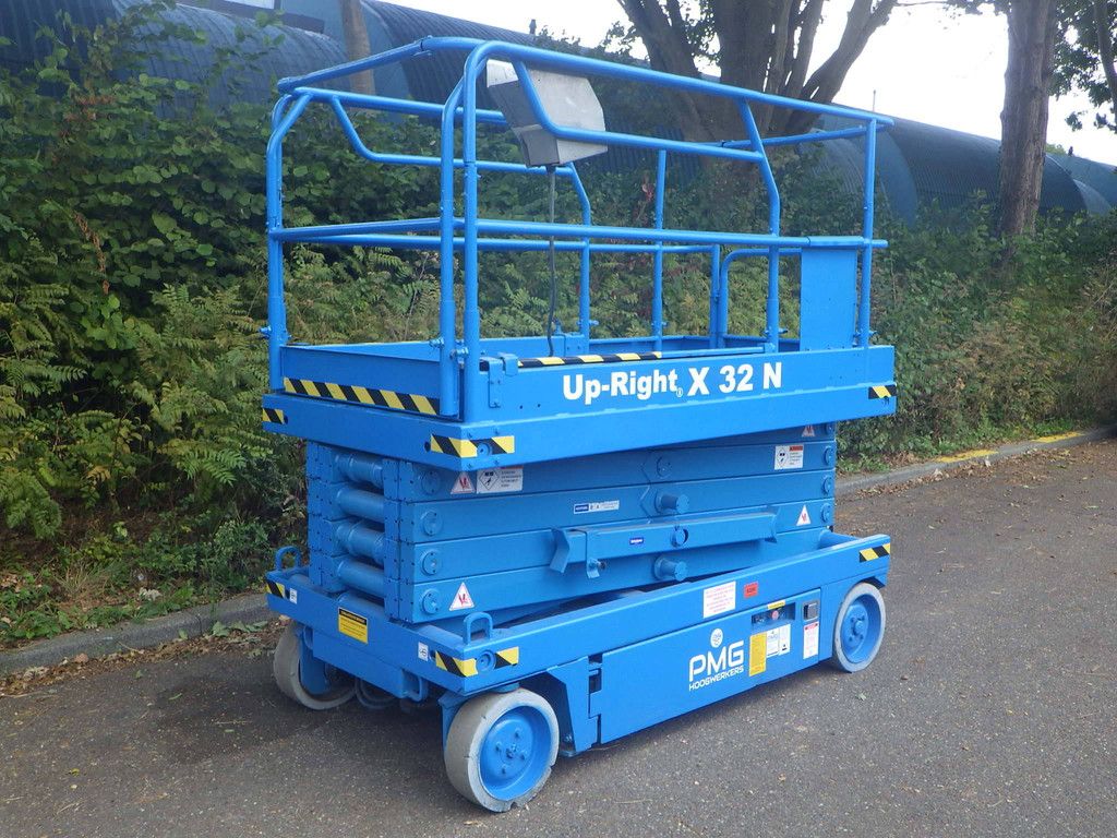 Scherenbühne Upright X32N Elektrisch 11,70m 1999