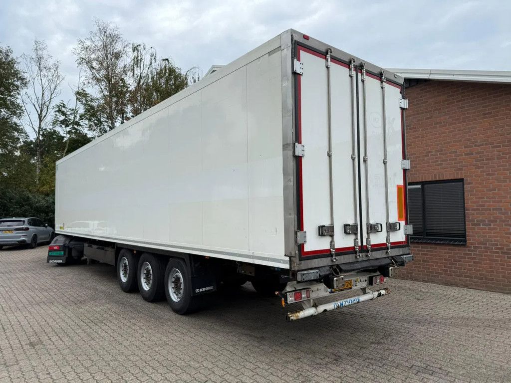 Krone Carrier Vector 1950 MT 5x Meatrails Rohrbahnen Fleisch Hooks