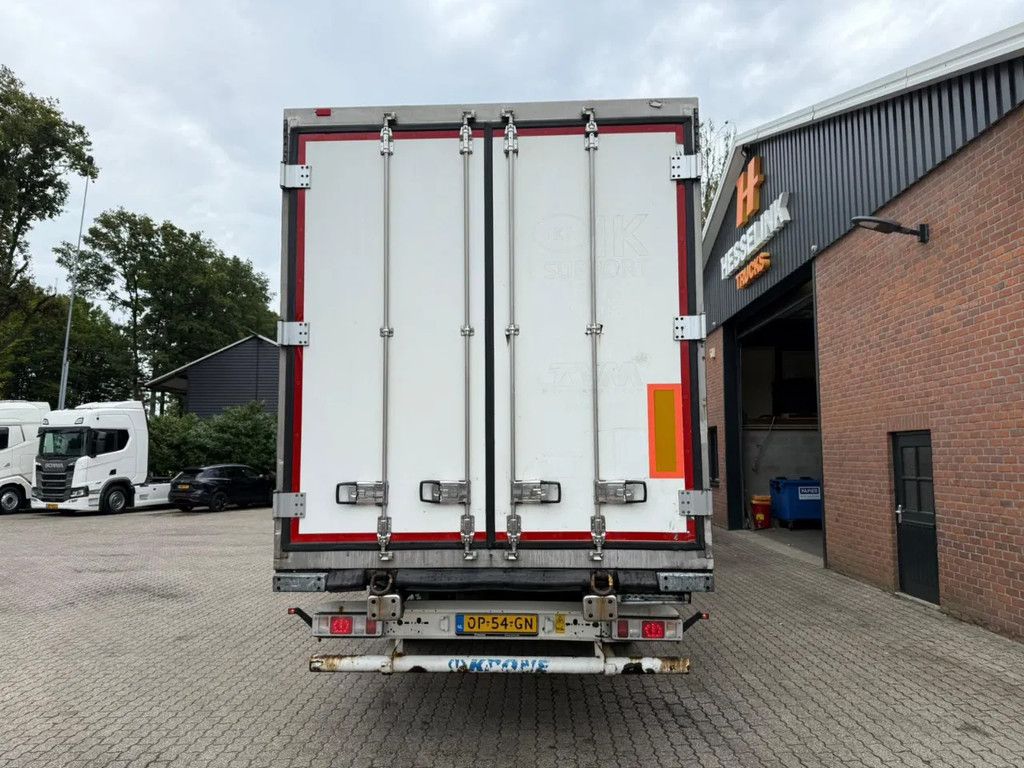 Krone Carrier Vector 1950 MT 5x Meatrails Rohrbahnen Fleisch Hooks