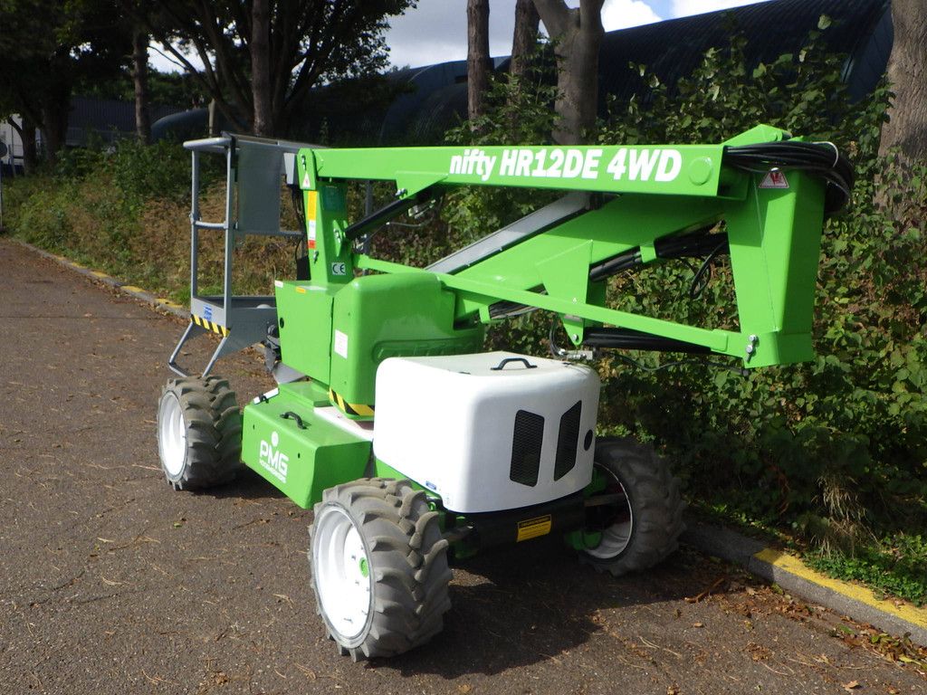 Nifty HR12D Diesel 12.20m Articulated Boom Lift 2014