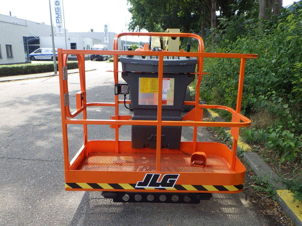 JLG E400AJPN Electric Articulating Boom Lift 14.19m 2014