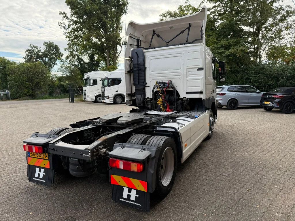 Volvo FM 330 Slaapcabine Side skirts NL Truck APK/TUV 05-2026