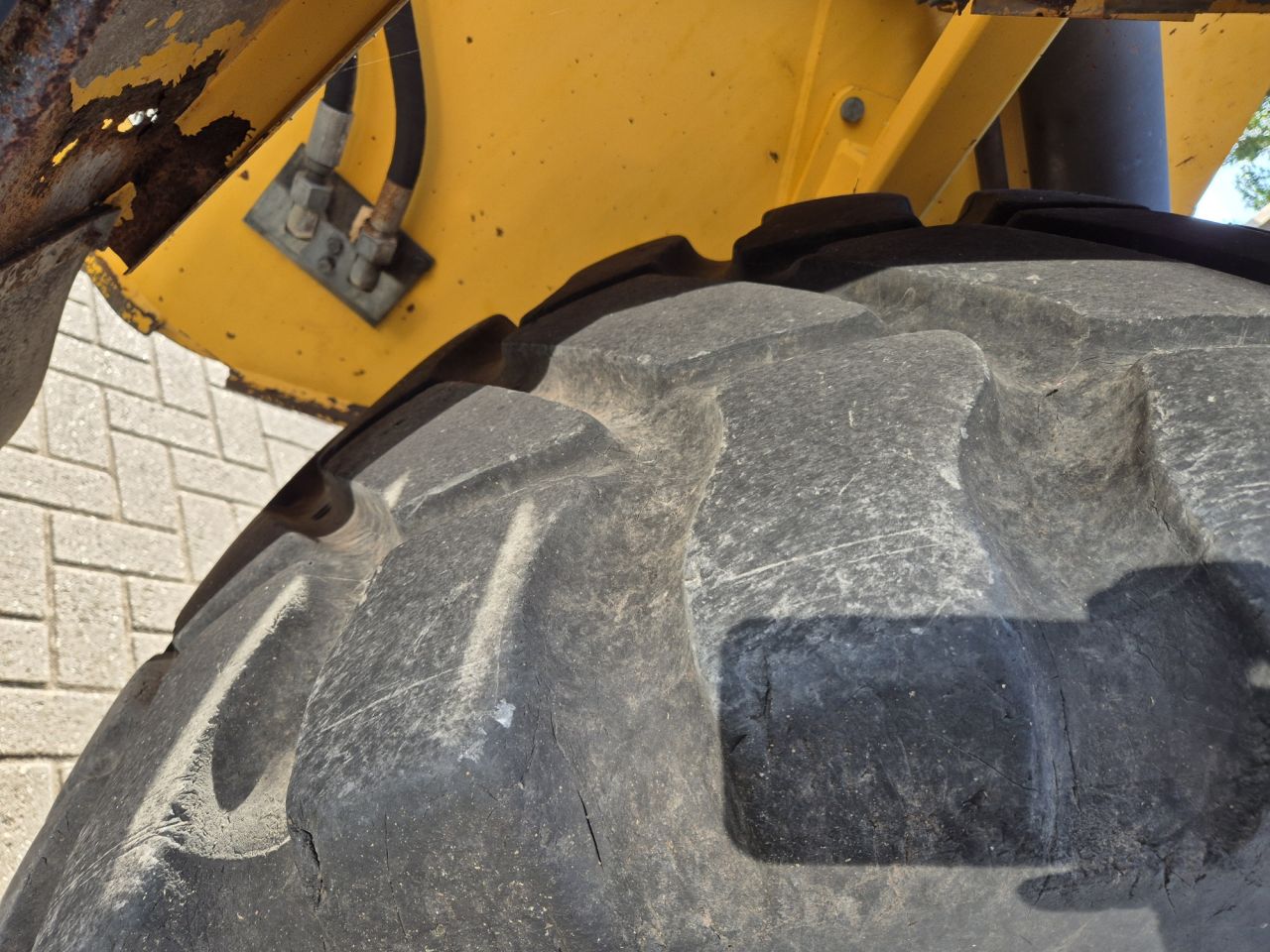 VOLVO L70C loader weight 11 ton