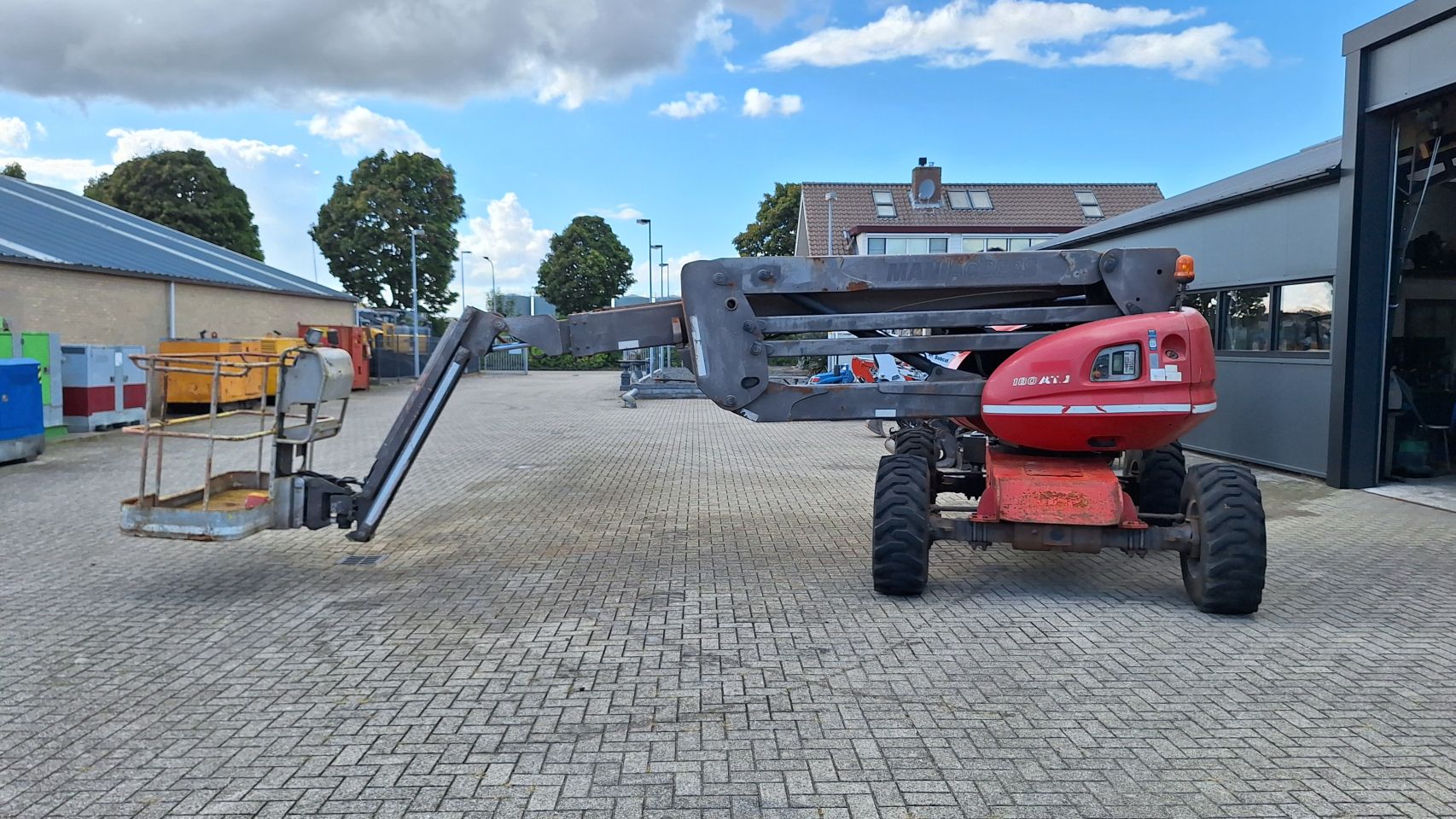 Knikarm hoogwerker Manitou 180 ATJ 4x4x4