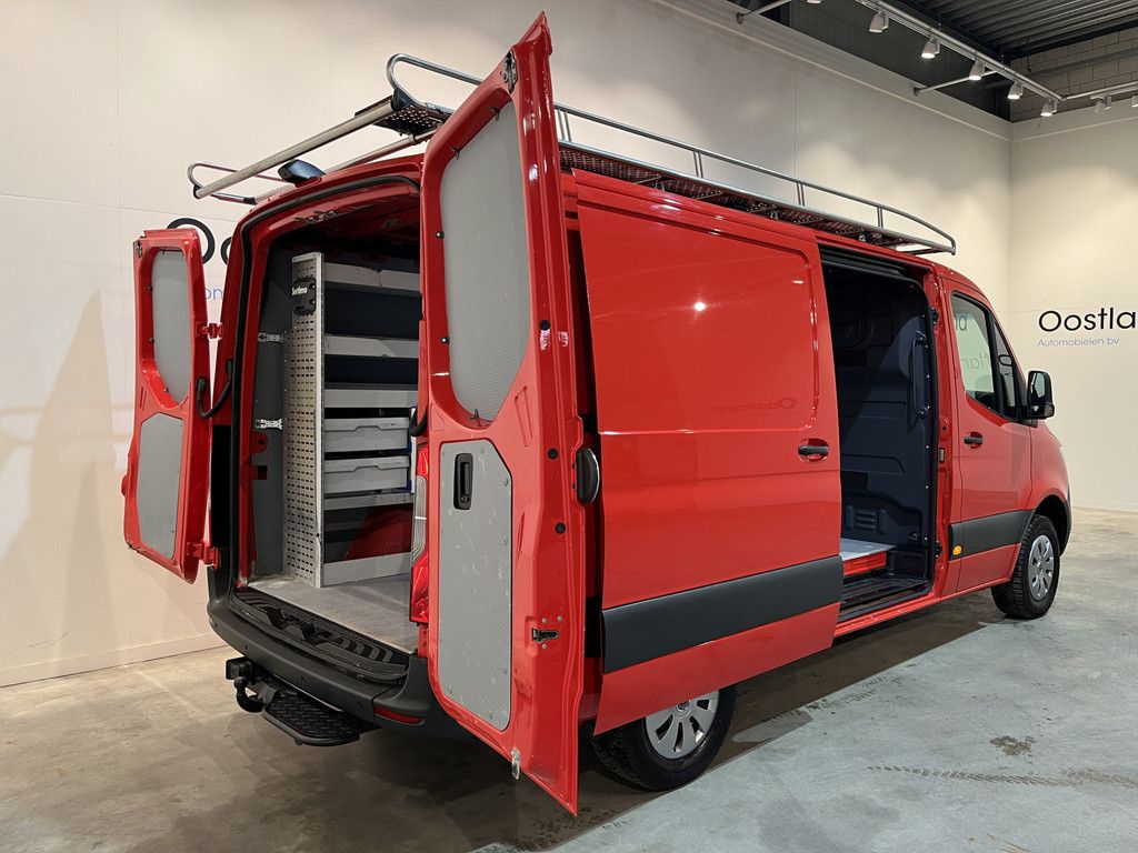 Mercedes-Benz Sprinter 314 CDI L2H1 RWD Servicebus / Sortimo Inrichting / Euro 6 / Airco / Camera / MBUX / Cruise Control / Trekhaak / CarPlay / Navigatie / Imperiaal / 75.000 KM !!