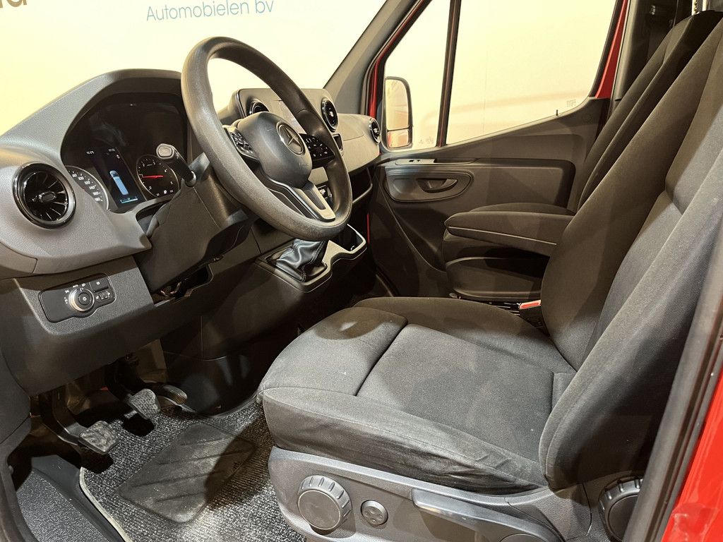 Mercedes-Benz Sprinter 314 CDI L2H1 RWD Servicebus / Sortimo Inrichting / Euro 6 / Airco / Camera / MBUX / Cruise Control / Trekhaak / CarPlay / Navigatie / Imperiaal / 75.000 KM !!