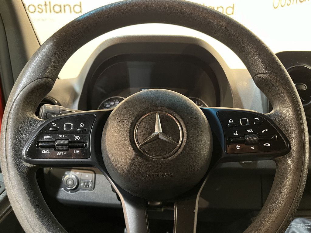 Mercedes-Benz Sprinter 314 CDI L2H1 RWD Servicebus / Sortimo Inrichting / Euro 6 / Airco / Camera / MBUX / Cruise Control / Trekhaak / CarPlay / Navigatie / Imperiaal / 75.000 KM !!