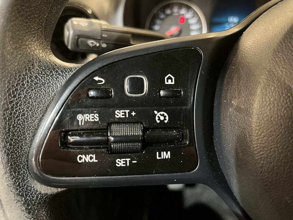 Mercedes-Benz Sprinter 314 CDI L2H1 RWD Servicebus / Sortimo Inrichting / Euro 6 / Airco / Camera / MBUX / Cruise Control / Trekhaak / CarPlay / Navigatie / Imperiaal / 75.000 KM !!