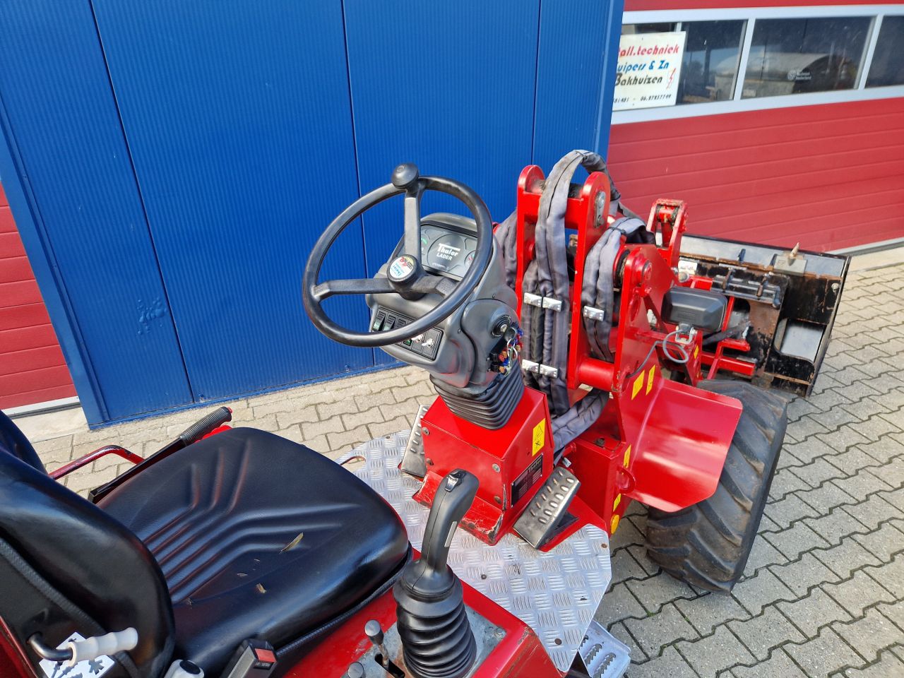 THALER KL234 SHOVEL MET BAK EN PALLETVORKEN PRIJS MARGE